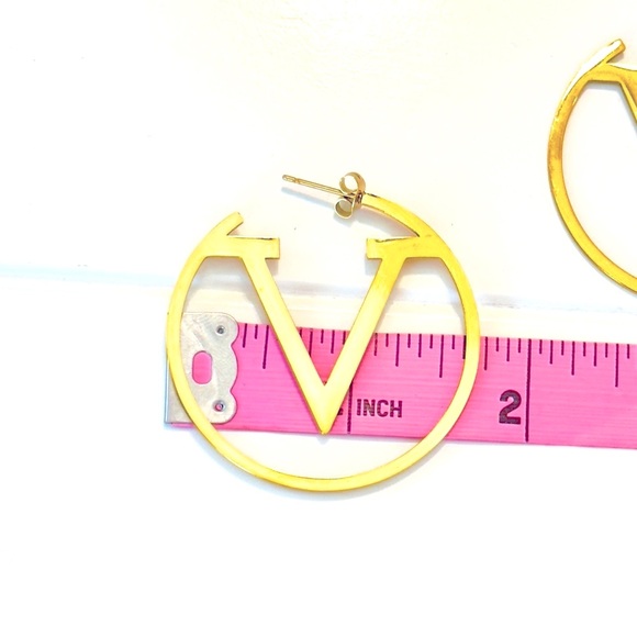 18k Gold or Silver V Logo Hoop Earrings - Picture 2 of 3